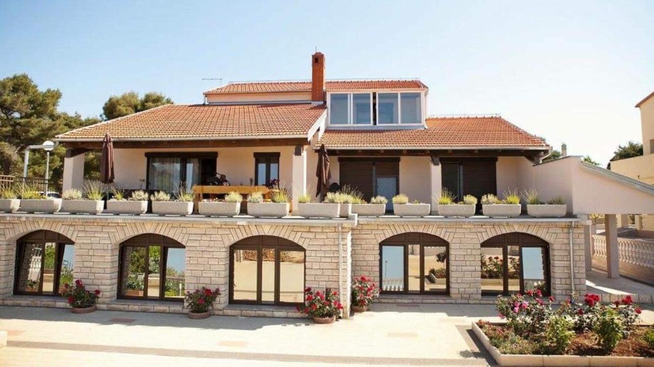 Apartments Classic#Bnm Biograd Na Moru Eksteriør bilde